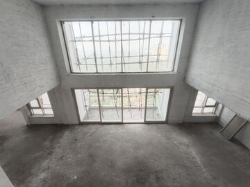 Room in 6 BHK Penthouse at The Wadhwa Palm Beach Residency, Nerul Sector 4 – for Sale