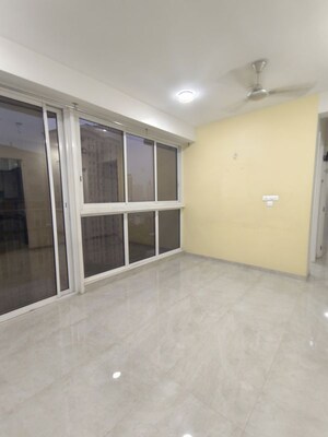 Room in 3 BHK Apartment at Tata Serein, Pokhran Road No Two – for Rent