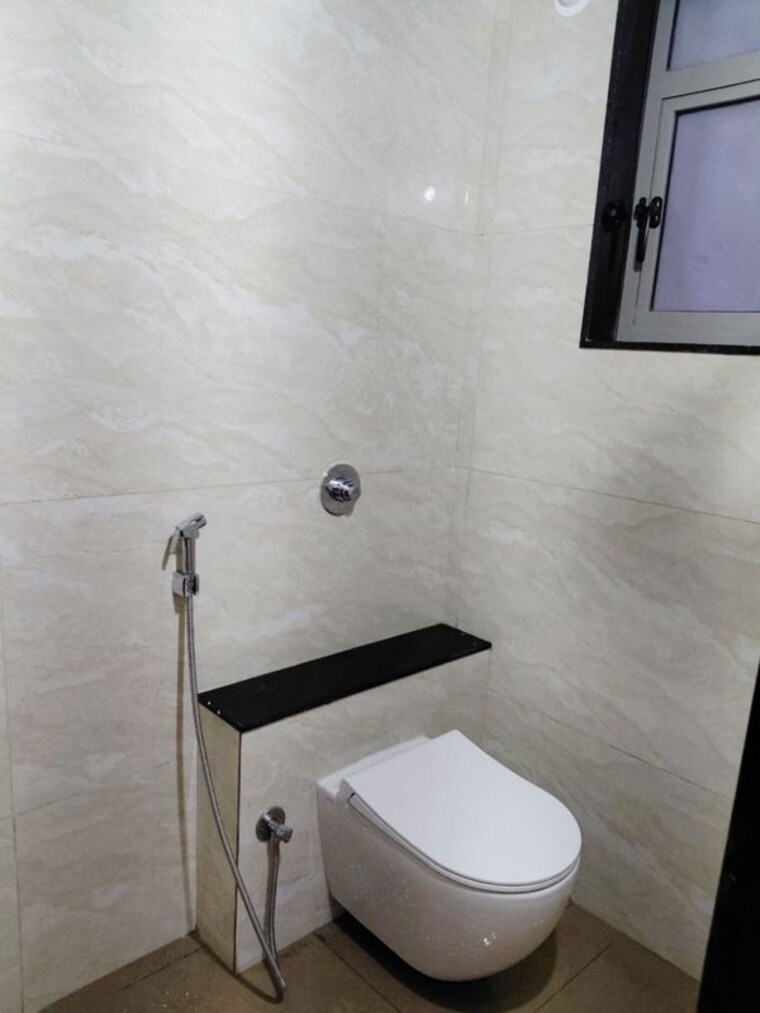 Bathroom, vj-yashwin-nuovo-centro 2 Bedroom 734 Sq.Ft. Apartment In Wakad Pune 9955354