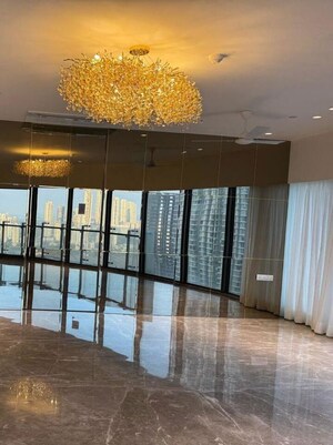 Room in 6+ BHK Apartment at Lodha The World Towers World One Tier 2, Worli – for Rent