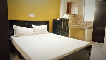 Bedroom in 1 RK Apartment at Sector 24 – for Rent