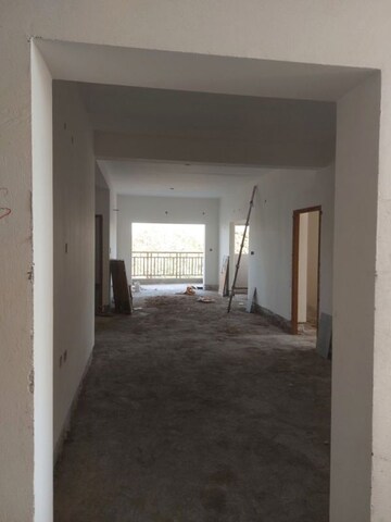 Room in 3 BHK Apartment at Divine Space Osman Nagar, Osman Nagar – for Sale