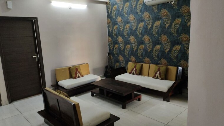 Living Room, sector 20 3 Bedroom 1600 Sq.Ft. Apartment In Sector 20 Panchkula 9955411