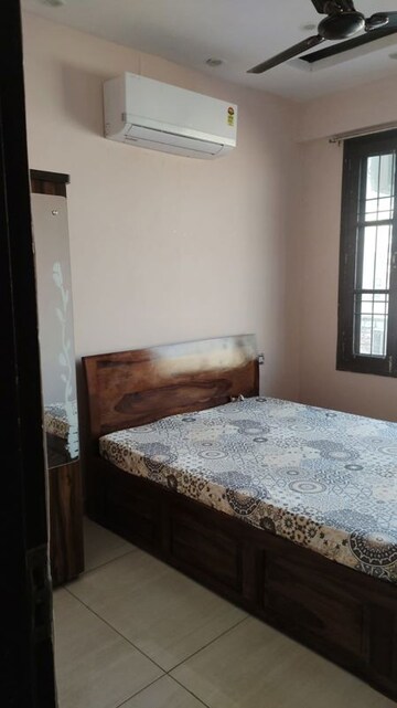 Bedroom in 3 BHK Apartment at Sector 20 – for Rent