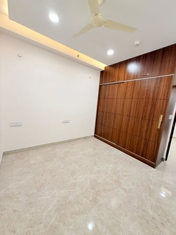 Room in 3 BHK Apartment at Aurobindo Kohinoor, Serilingampally – for Rent