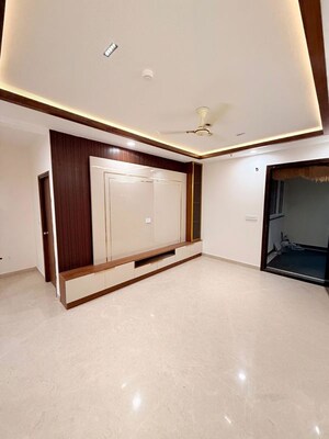 Room in 3 BHK Apartment at Aurobindo Kohinoor, Serilingampally – for Rent