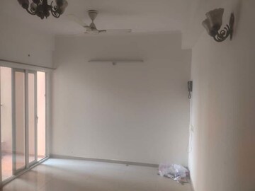 Room in 2 BHK Apartment at Stellar Jeevan, Sector 1 Greater Noida – for Rent