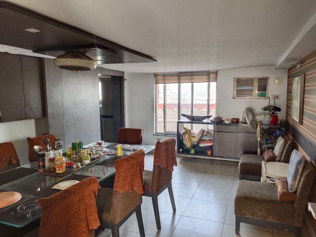 4 BHK + Pooja Room,Extra Room Apartment For Sale in Southern Avenue