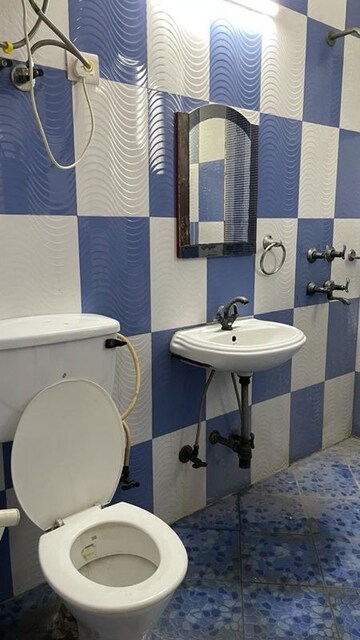 Master Bedroom in 2 BHK Apartment at Indosam75, Sector 75 – for Rent