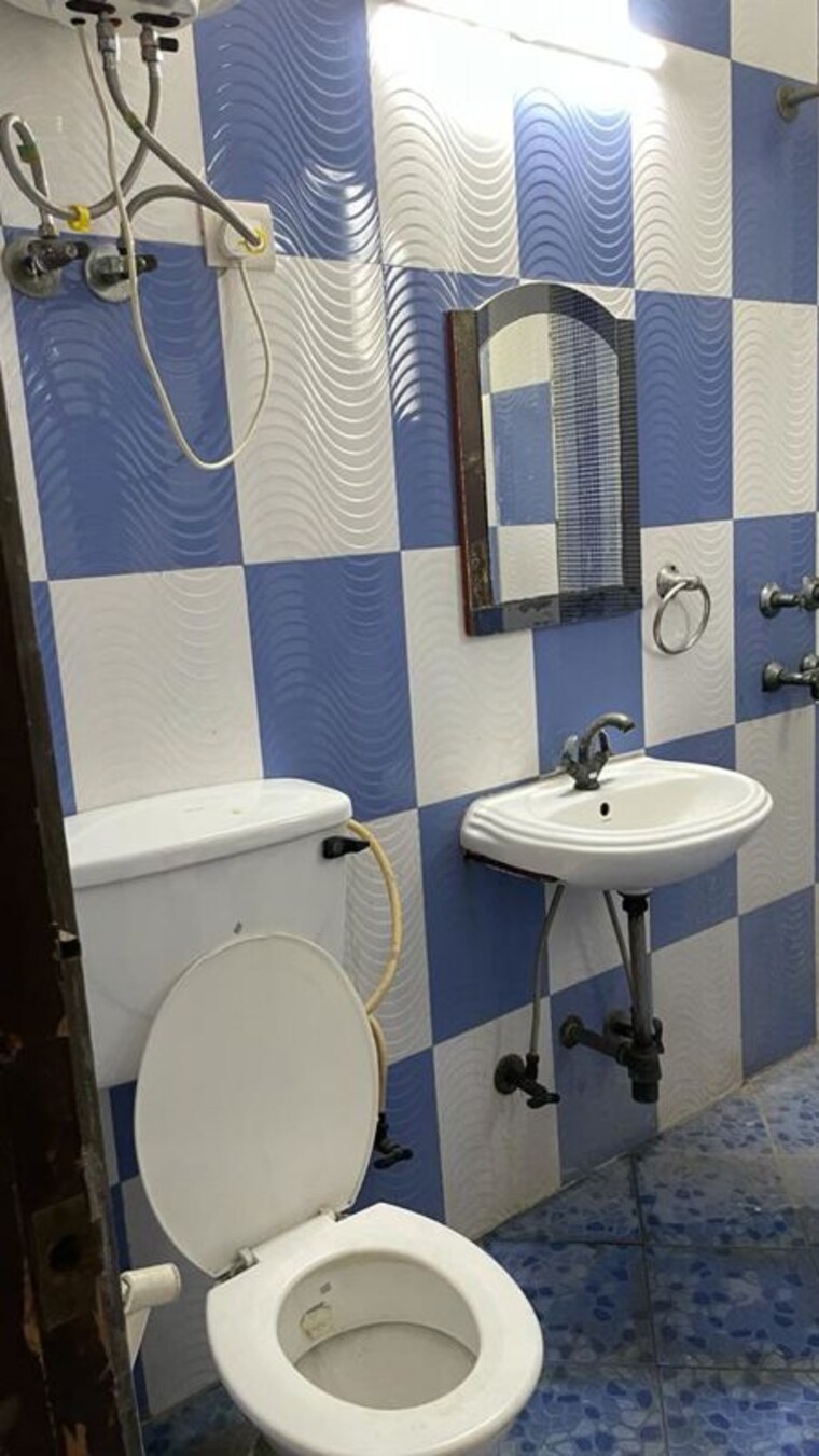 Bathroom, indosam75 2 Bedroom 970 Sq.Ft. Apartment In Sector 75 Noida 9955542
