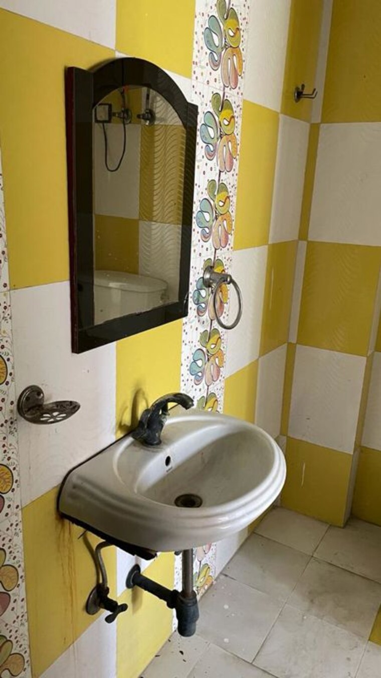 Bathroom, indosam75 2 Bedroom 970 Sq.Ft. Apartment In Sector 75 Noida 9955542