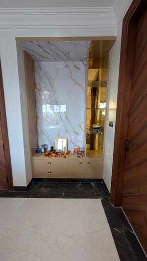 Bathroom in 2 BHK Builder Floor at Sushant Lok 2, Sector 57 – for Rent