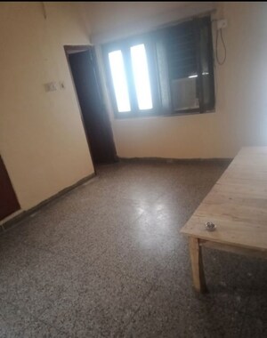 Room in 2 BHK Villa at Aliganj – for Rent