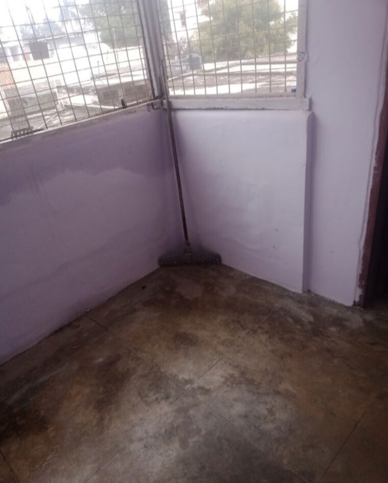 Room, aliganj 2 Bedroom 510 Sq.Ft. Villa In Aliganj Lucknow 9955615