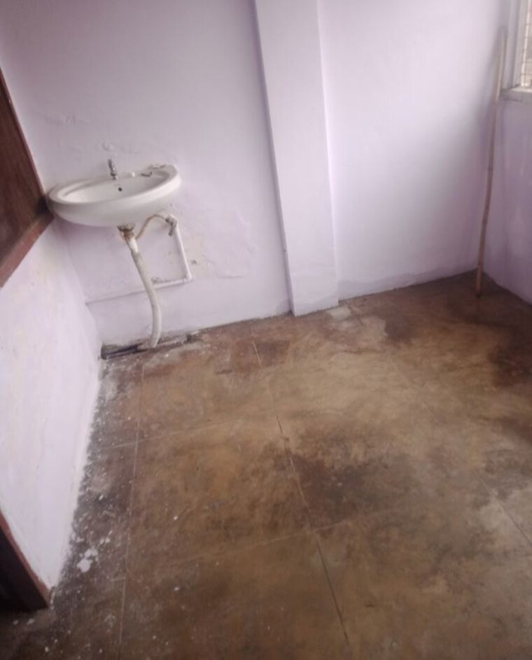 Room, aliganj 2 Bedroom 510 Sq.Ft. Villa In Aliganj Lucknow 9955615