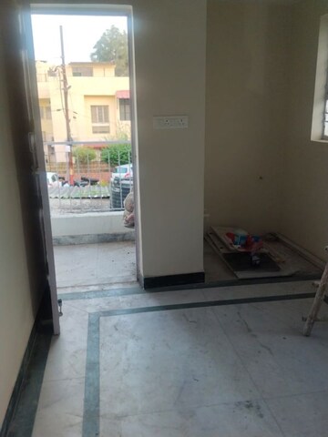 1 RK Apartment For Rent in Park View Apartments Noida, Sector 29