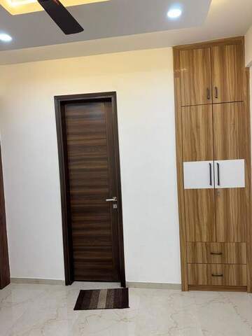 Room in 3 BHK Apartment at M3M Heights, Sector 65 – for Rent