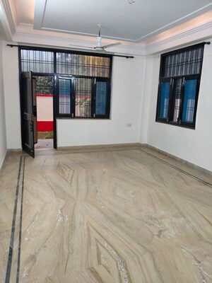 Room in 3 BHK Independent House at RWA Apartments Sector 92, Sector 92 – for Rent