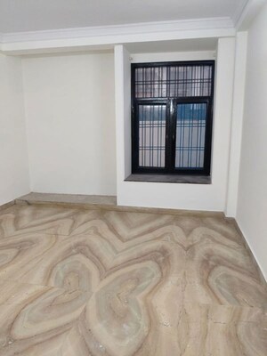 Room in 3 BHK Independent House at RWA Apartments Sector 92, Sector 92 – for Rent
