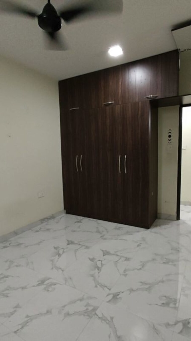 Room, harasiddh-viraaj 1 Bedroom 421 Sq.Ft. Apartment In Malad East Mumbai 9955707