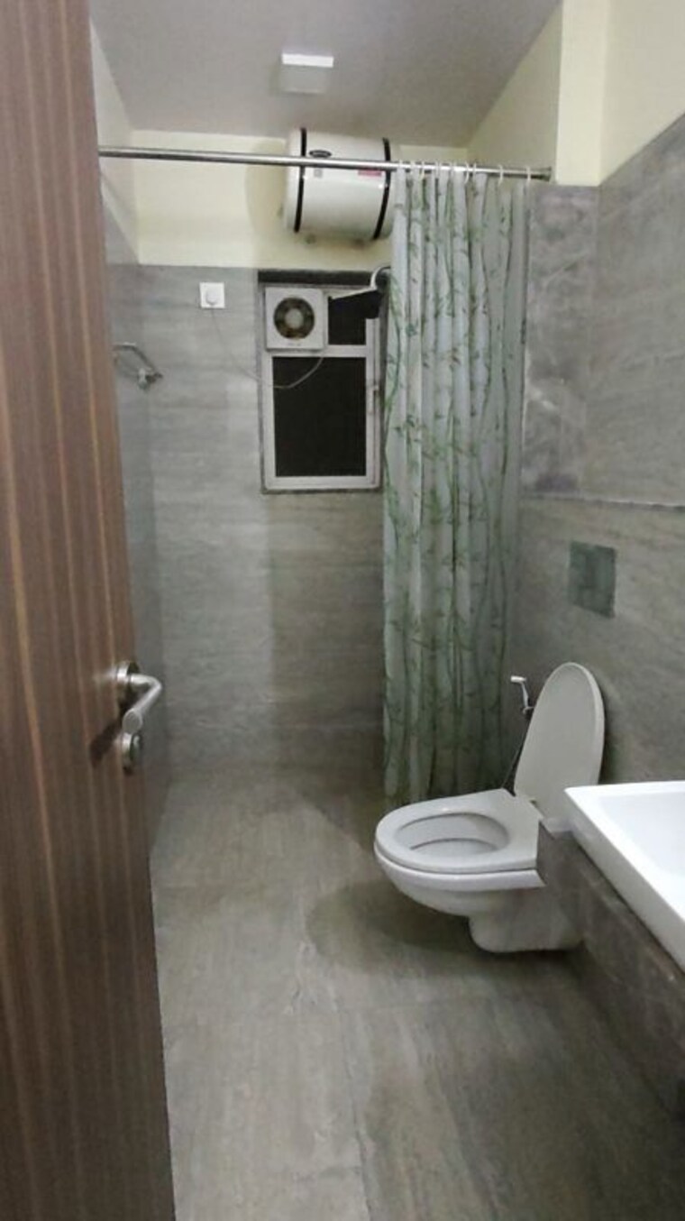 Bathroom, harasiddh-viraaj 1 Bedroom 421 Sq.Ft. Apartment In Malad East Mumbai 9955707