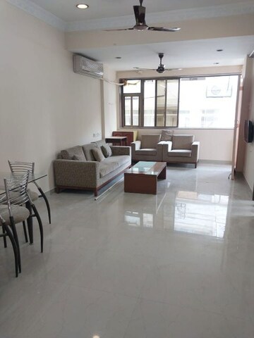3 BHK Apartment For Rent in Navyug Mansion, Grant Road West