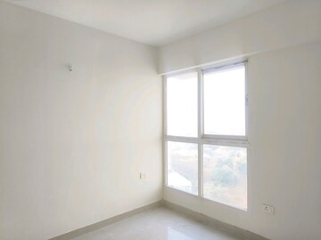 Room in 2 BHK Apartment at Signature Global Proxima, Sector 89 – for Sale