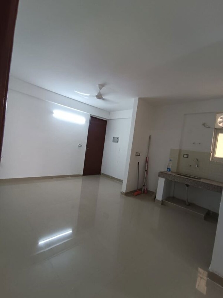 Kitchen, rof-amaltas 3 Bedroom 850 Sq.Ft. Apartment In Sector 92 Gurgaon 9955747