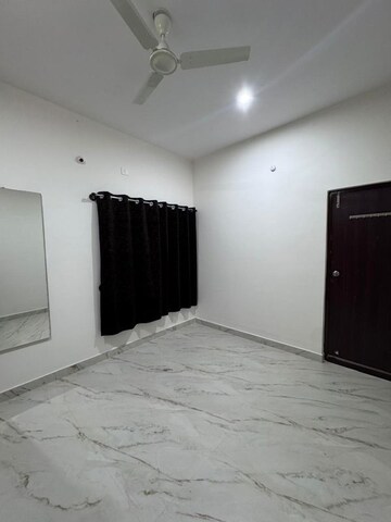 Room in 2 BHK Independent House at Hsr Layout – for Rent