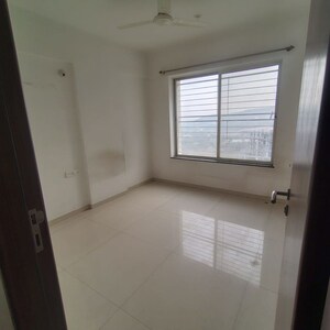 Room in 2 BHK Apartment at Kohinoor Tinsel Town, Hinjewadi – for Rent