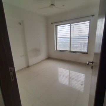 Room in 2 BHK Apartment at Kohinoor Tinsel Town, Hinjewadi – for Rent