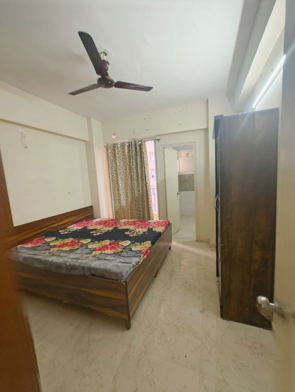 2 BHK Apartment For Rent in MRG The Balcony