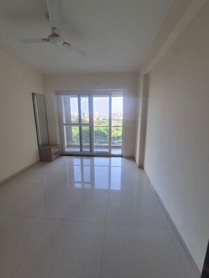 Room in 4 BHK Apartment at Avanti Vihar – for Rent