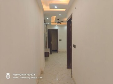 Building Lobby in 3 BHK Builder Floor at Sector 73 – for Sale