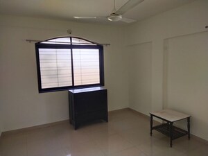 Room in 3 BHK Apartment at Siddharth Nagar Phase 1, Aundh – for Rent