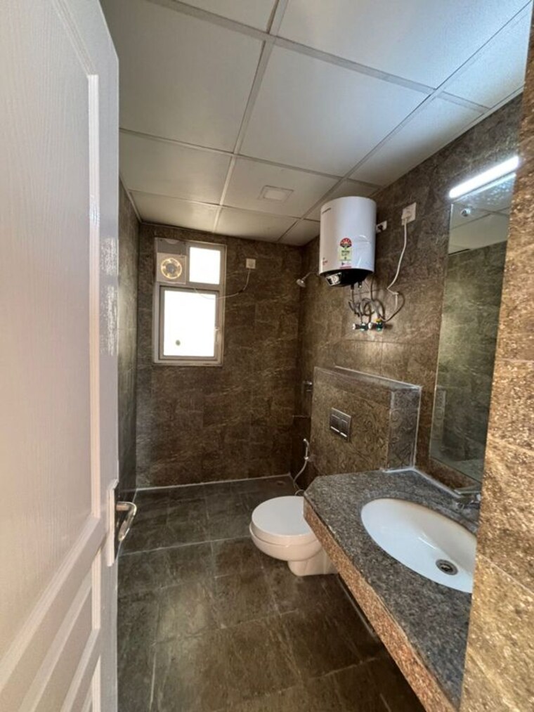 Bathroom, experion-the-heart-song 2.5 Bedroom 1283 Sq.Ft. Apartment In Sector 108 Gurgaon 9955852