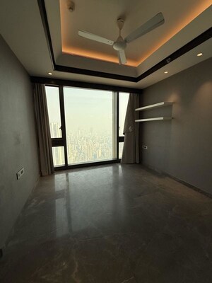 Room in 4 BHK Apartment at Lodha Trump Tower, Worli – for Rent