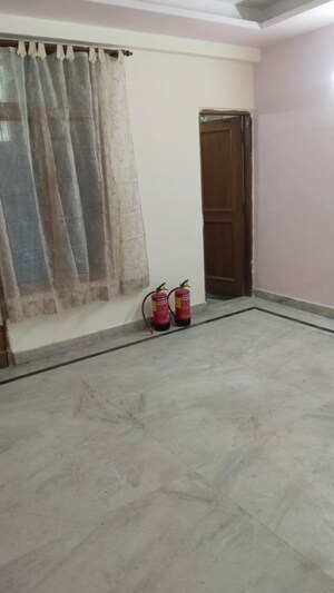 Room in 1.5 BHK Villa at RWA Apartments Sector 122, Sector 122 – for Rent