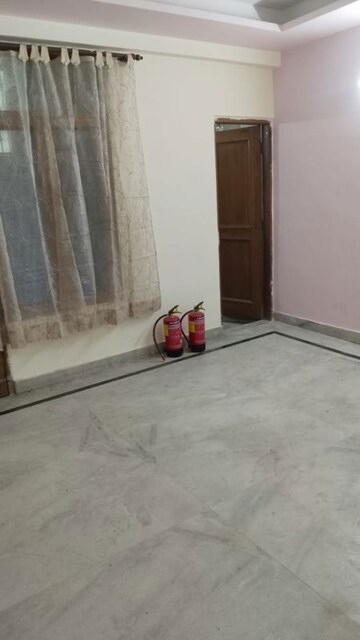 Room in 1.5 BHK Villa at RWA Apartments Sector 122, Sector 122 – for Rent