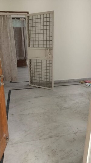 Room in 1.5 BHK Villa at RWA Apartments Sector 122, Sector 122 – for Rent