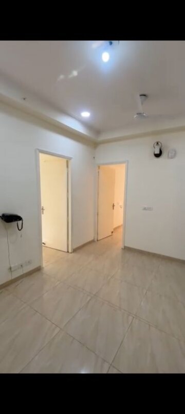 Room in 2 BHK Apartment at Gaur City 2 - 14th Avenue, Sector 16c Greater Noida – for Sale