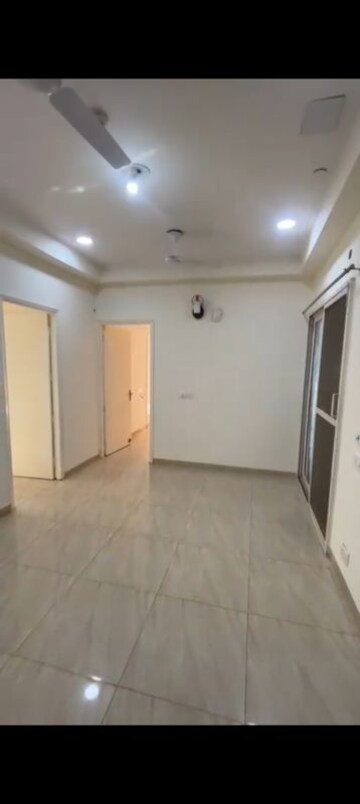Room in 2 BHK Apartment at Gaur City 2 - 14th Avenue, Sector 16c Greater Noida – for Sale