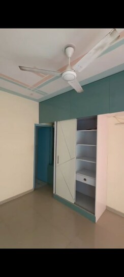 2 BHK + Servant Room Apartment For Rent in Pyramid Elite