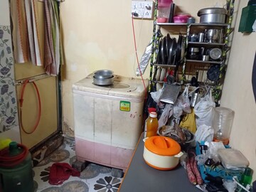 Master Bedroom in 1 RK Villa at Kurla West – for Rent