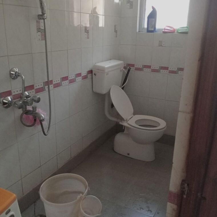 Bathroom, lalpur 3 Bedroom 1450 Sq.Ft. Apartment In Lalpur Ranchi 9955969
