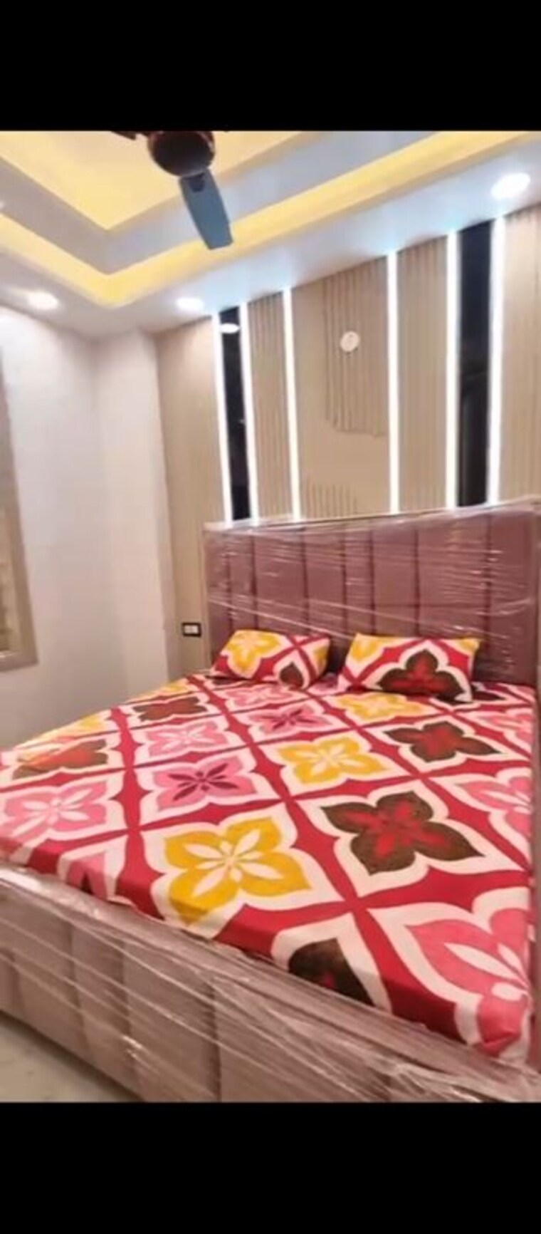 Bedroom, dwarka mor 3 Bedroom 85 Sq.Yd. Builder Floor In Dwarka Mor Delhi 9955985