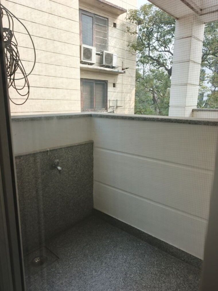 Laundry Area, defence colony 4 Bedroom 2500 Sq.Ft. Builder Floor In Defence Colony Delhi 9955995