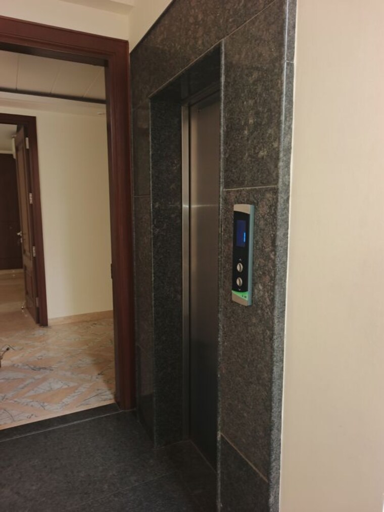 undefined, defence colony 4 Bedroom 2500 Sq.Ft. Builder Floor In Defence Colony Delhi 9955995