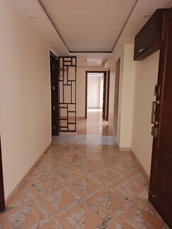 4 BHK + Servant Room Builder Floor For Rent in Defence Colony