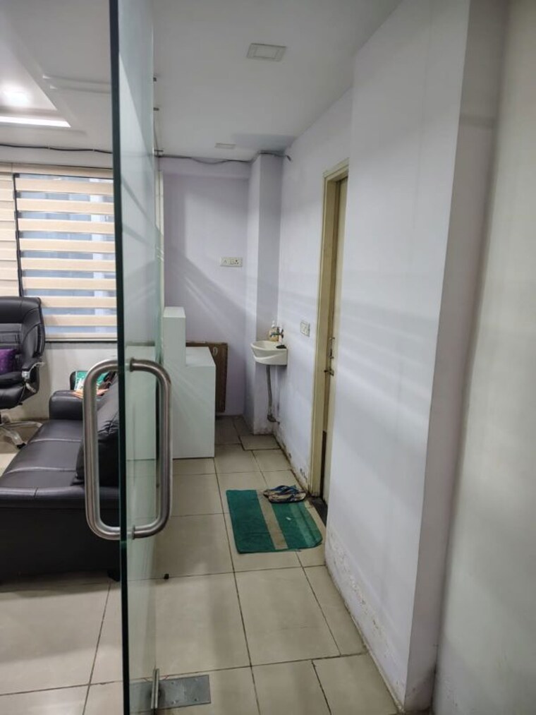 undefined, goyal-matrix Commercial Office Space 638 Sq.Ft. In Prahlad Nagar Ahmedabad 9956008